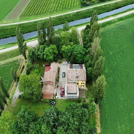 B&B Il Naviglio Di Antonelli Fabio Bastiglia Bagian luar foto