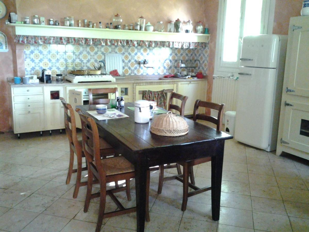 B&B Il Naviglio Di Antonelli Fabio Bastiglia Bagian luar foto
